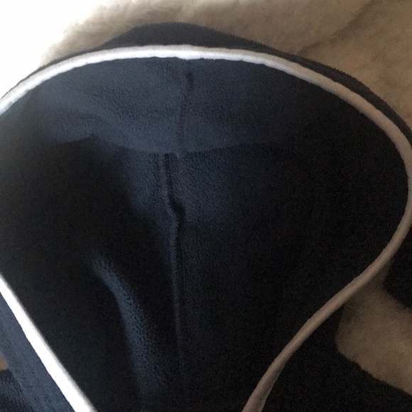 Zip up - Picture 3 of 4